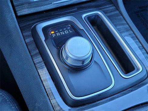 Used 2022 Chrysler 300 Touring image 20