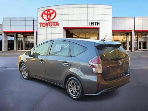 Used 2016 Toyota Prius V Three image 6