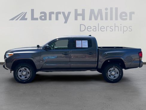 Used 2018 Toyota Tacoma SR w/ SR Convenience Package RWD image 2
