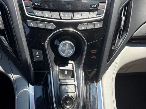 Used 2019 Acura RDX FWD w/ Advance Package image 4