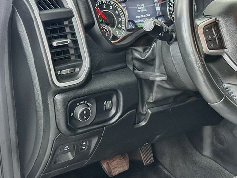 Used 2022 RAM 1500 Big Horn AWD/4WD image 16
