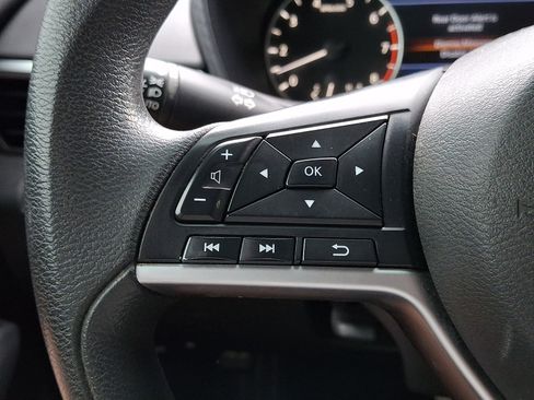 Used 2022 Nissan Altima 2.5 SV FWD image 22