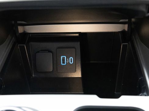 Used 2023 Ford Explorer Platinum w/ Technology Package image 35