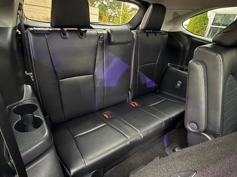 Used 2024 Toyota Highlander XLE image 13