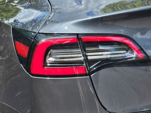 Used 2018 Tesla Model 3 Long Range AWD/4WD image 25