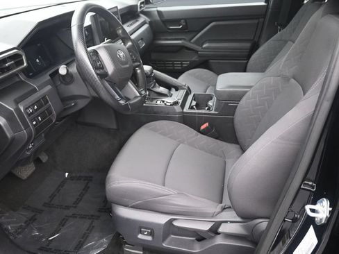 Used 2025 Toyota Tacoma SR AWD/4WD image 10