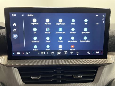 Used 2025 Ford Explorer Active w/ Active Comfort Package image 10