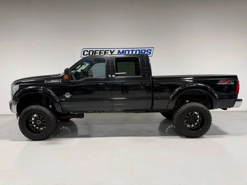 Used 2015 Ford F250 Lariat w/ Lariat Ultimate Package image 3