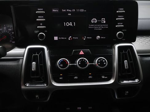 Used 2023 Kia Sorento LX FWD image 24