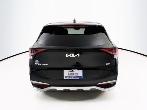 Used 2023 Kia Sportage LX AWD/4WD image 6
