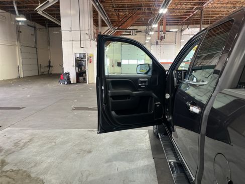 Used 2015 GMC Sierra 1500 SLT w/ All-Terrain Package AWD/4WD image 18