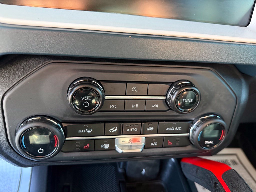 Used 2025 Ford Bronco Heritage Edition AWD/4WD image 16