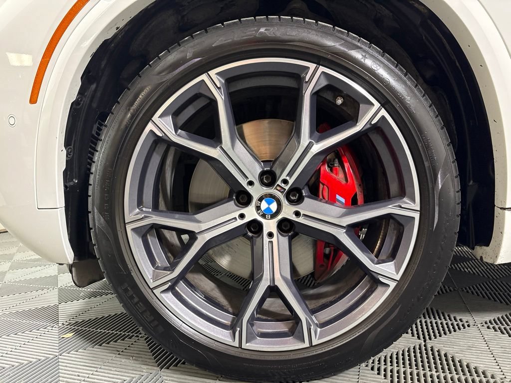 Certified 2024 BMW X5 sDrive40i w/ M Sport Package RWD image 8