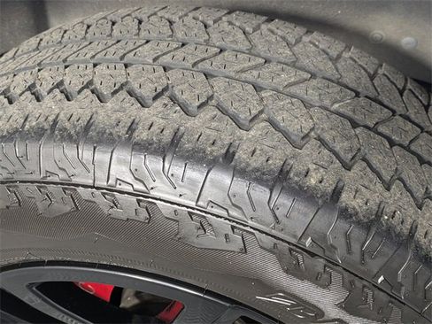 Used 2019 Chevrolet Suburban Premier w/ Premier Plus Edition image 9