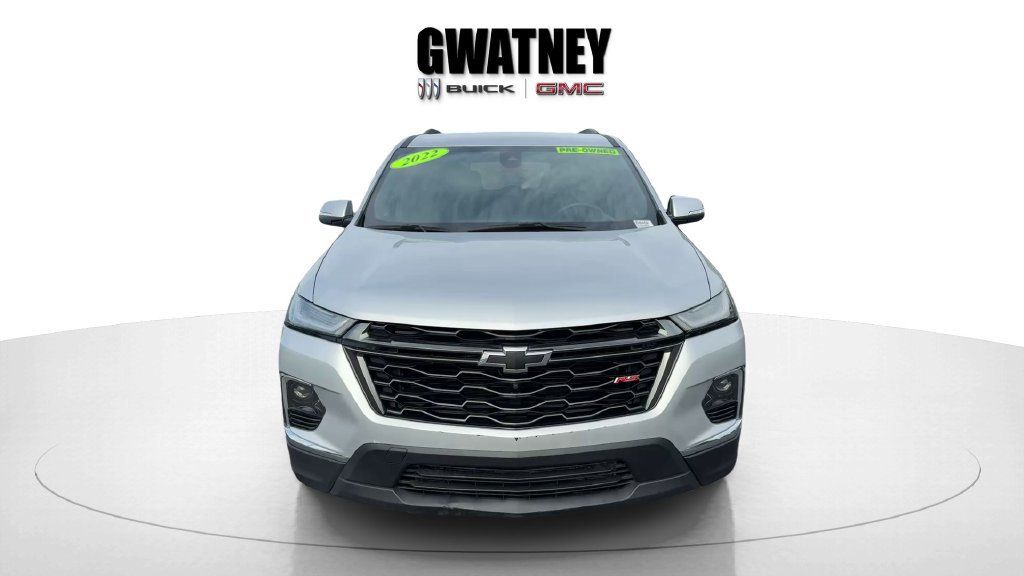 Used 2022 Chevrolet Traverse RS FWD image 2
