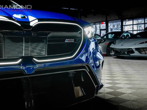 Used 2025 BMW M5 w/ Carbon Package image 81