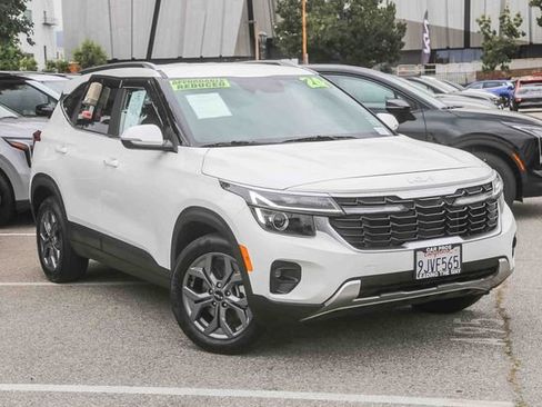 Used 2024 Kia Seltos S AWD/4WD image 2
