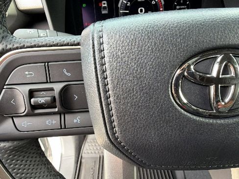 New 2026 Toyota Tundra Limited AWD/4WD image 19