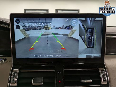 Certified 2022 Lincoln Navigator Reserve AWD/4WD image 12