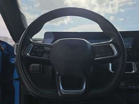 Used 2024 Ford Mustang Premium image 23