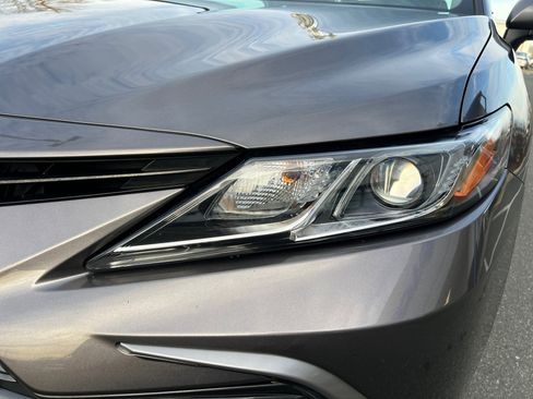 Used 2022 Toyota Camry LE image 30