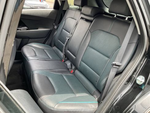 Used 2022 Kia Niro EX Premium FWD image 18
