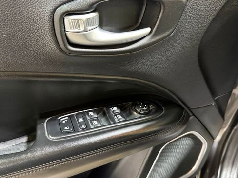 Used 2018 Jeep Compass Altitude w/ Popular Equipment Group image 29