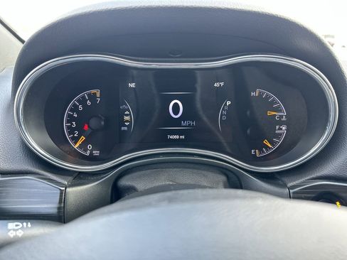 Used 2020 Jeep Grand Cherokee Altitude image 25