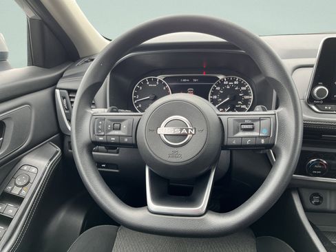 Used 2024 Nissan Rogue SV image 26