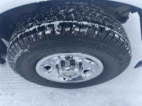 Used 2023 Chevrolet Express 3500 Work Van w/ Driver Convenience Package image 12