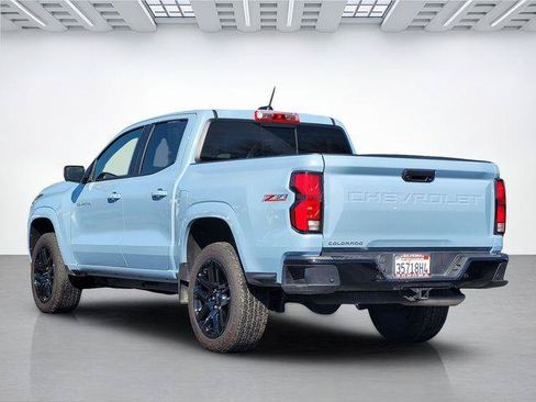 Used 2025 Chevrolet Colorado Z71 w/ Technology Package AWD/4WD image 7