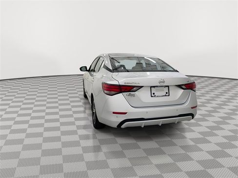 Used 2022 Nissan Sentra SV image 8
