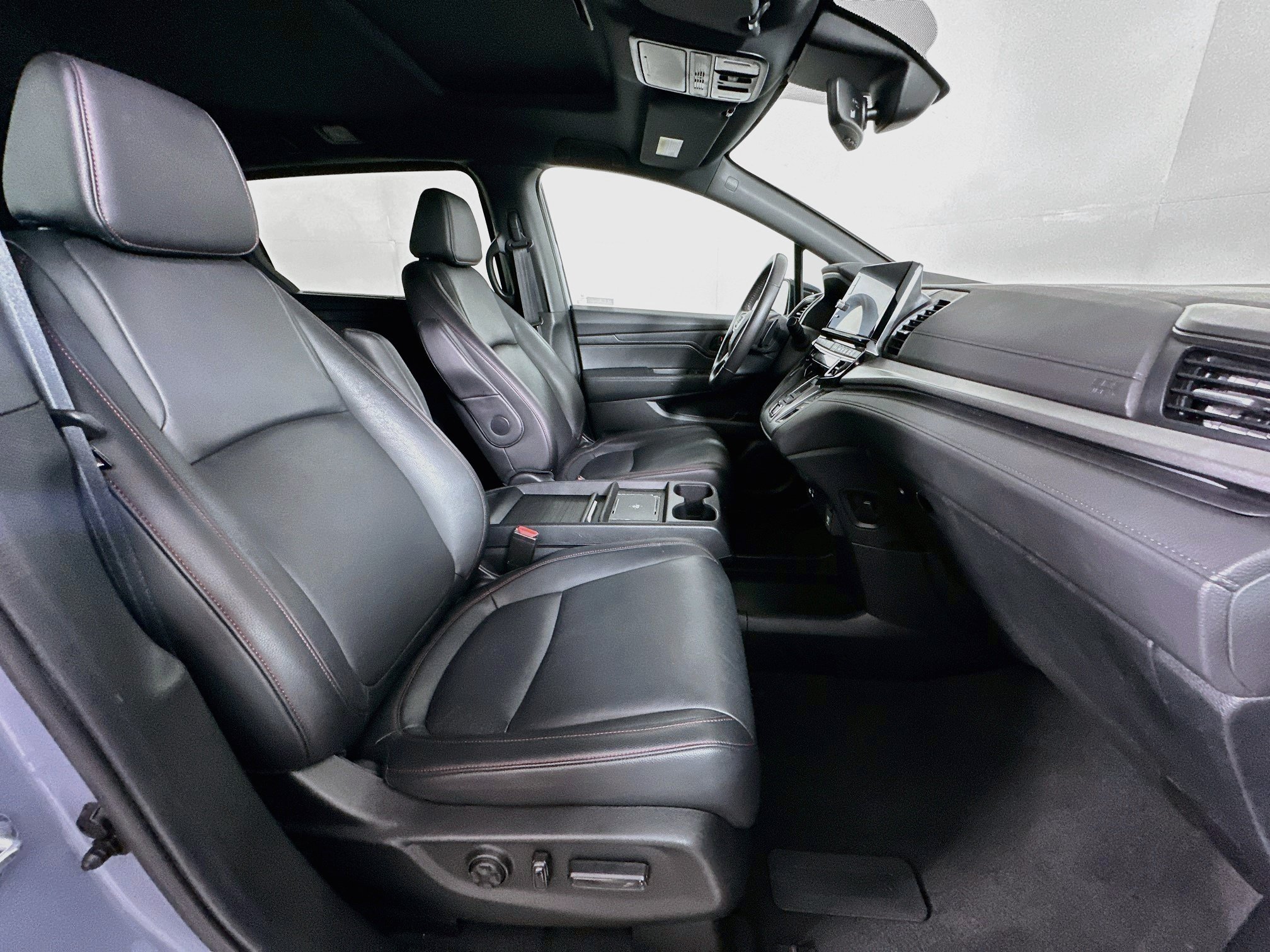 Used 2025 Honda Odyssey Sport-L image 31