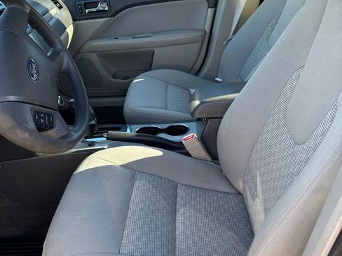 Used 2011 Ford Fusion S image 22