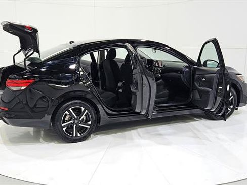 Certified 2025 Nissan Sentra SV FWD image 32