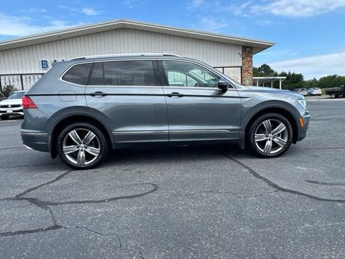 Used 2021 Volkswagen Tiguan SEL AWD/4WD image 6
