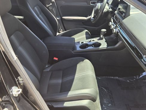 Certified 2025 Honda Civic Sport image 17