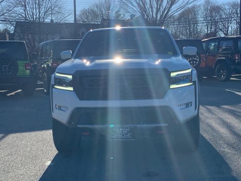 Used 2023 Nissan Frontier PRO-4X w/ Pro-4X Premium Package image 10