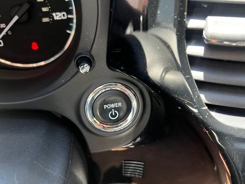 Used 2019 Mitsubishi Outlander SEL AWD/4WD image 31