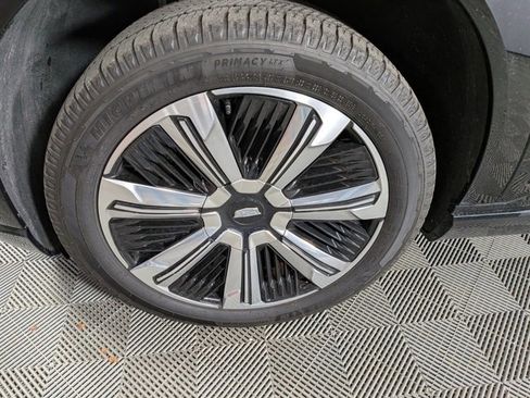 New 2025 Cadillac Escalade IQ Luxury 2 image 38