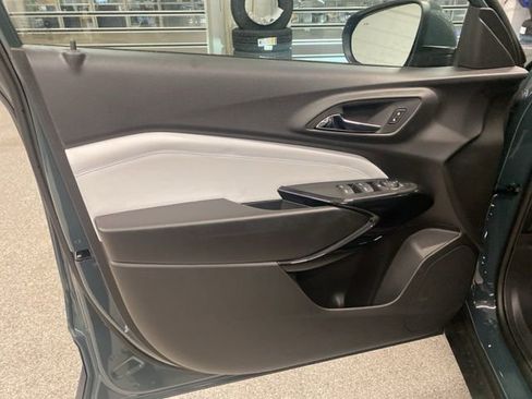 New 2026 Chevrolet Trax LT w/ Driver Confidence Package FWD image 23