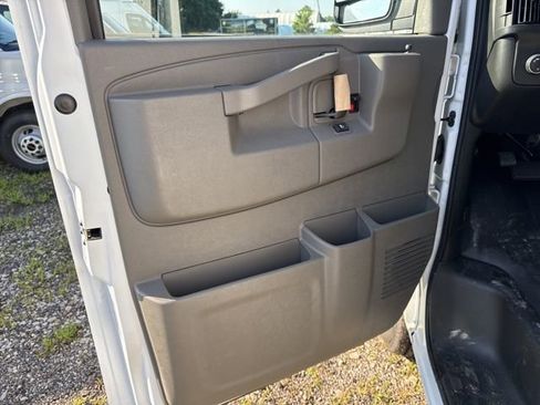New 2025 GMC Savana 3500 Extended w/ Driver Convenience Package image 8