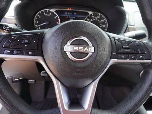 Certified 2024 Nissan Altima 2.5 SV FWD image 17