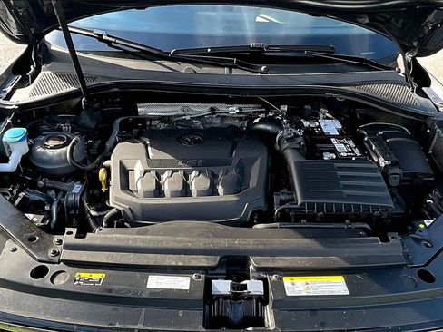 Used 2024 Volkswagen Tiguan SE image 10