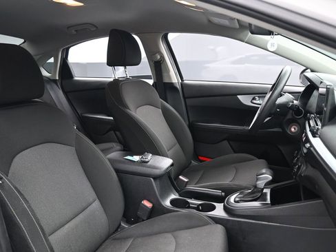 Used 2022 Kia Forte LXS FWD image 31