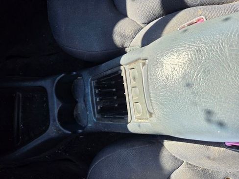 Used 2003 Chevrolet S10 Pickup LS w/ LS Preferred Equipment Group AWD/4WD image 6