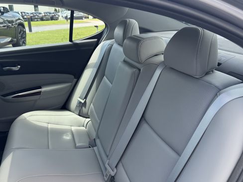 Used 2017 Acura TLX V6 SH-AWD w/ Advance Package image 32
