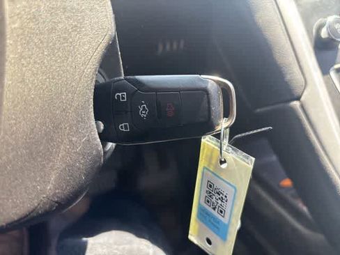 Used 2016 Ford Fusion SE AWD/4WD image 23