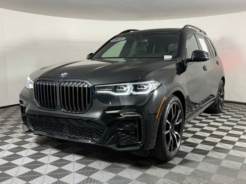 Used 2021 BMW X7 xDrive40i w/ M Sport Package image 2