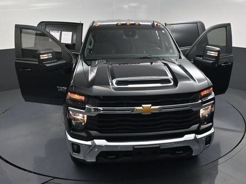 Used 2025 Chevrolet Silverado 2500 LT w/ Texas Edition AWD/4WD image 25